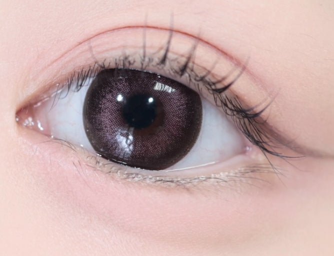 Romantea Smoky Pink Toric colored contact lens, 13.8mm graphic diameter, 3-6 Months wear