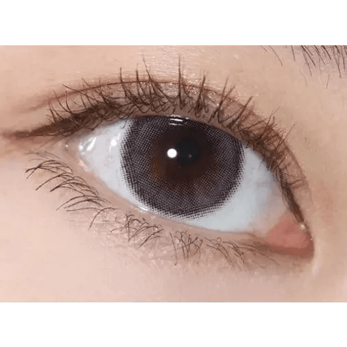 Olens ViVi Ring 1Day Pink (10p) — single-eye close-up showing the contact lens appearance