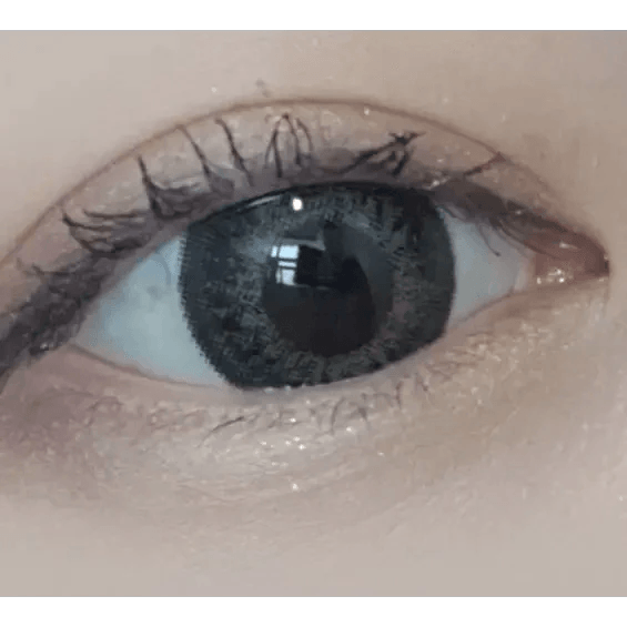LensTown Back to Basic Avenue Deep Gray — single-eye close-up showing the contact lens appearance