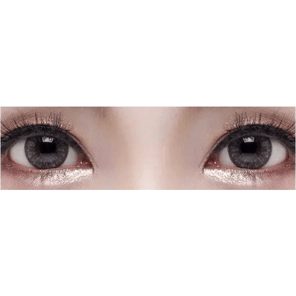 Olens Big Grang Grang Gray — both eyes wearing the contact lenses