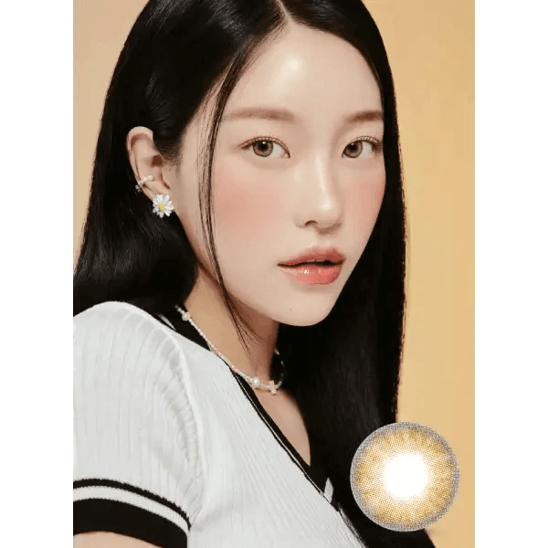 LensVery Blurry Sandy Brown colored contact lens, 13.3mm graphic diameter, Monthly wear