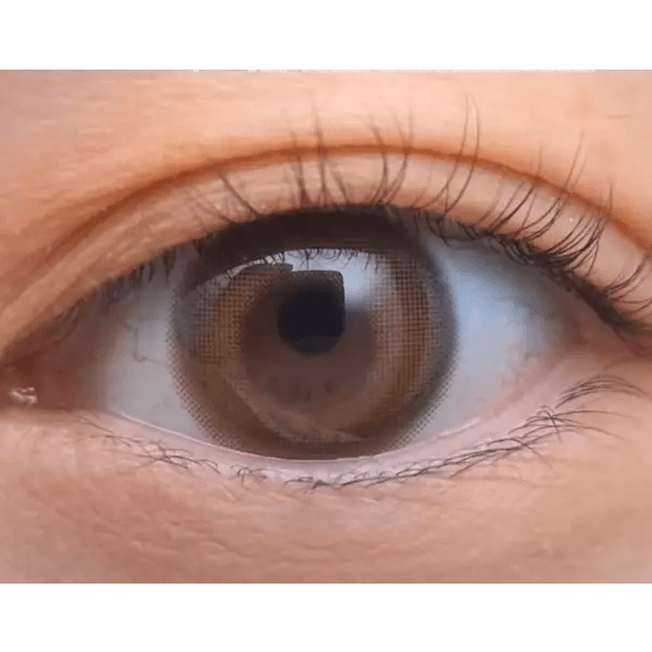 LensTown Breeze 2 Brown — single-eye close-up showing the contact lens appearance