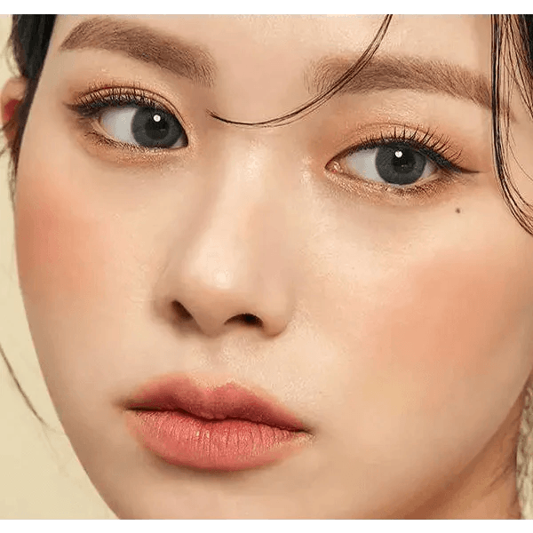 LensTown Breeze 2 Gray — model portrait showing the contact lens look