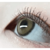 i-DOL Canna Roze Beige Brown — single-eye close-up showing the contact lens appearance