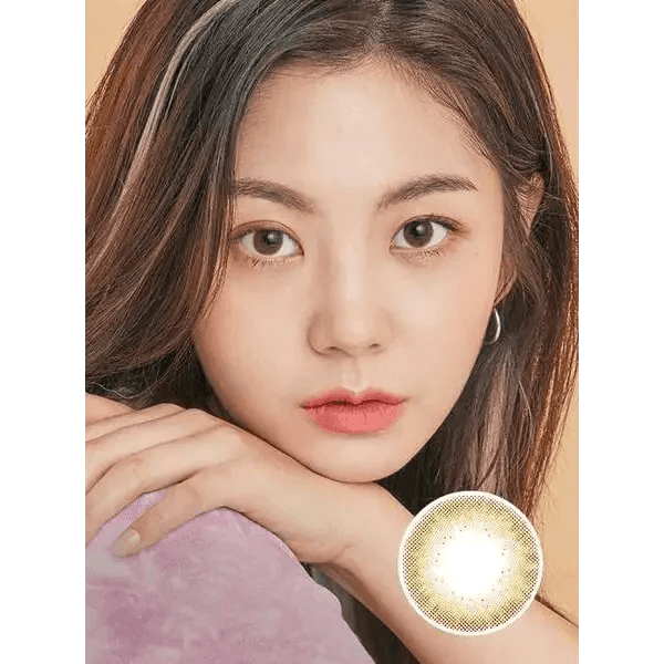 LensTown Chocopong Milk Choco — model portrait showing the contact lens look