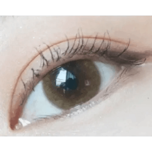 LensTown Chocopong Milk Choco — single-eye close-up showing the contact lens appearance