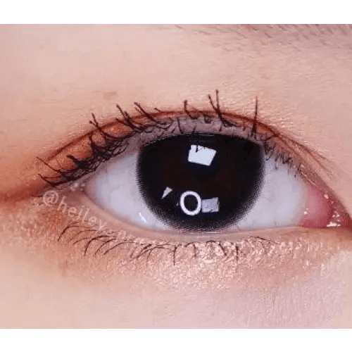 LensTown Circlean Mini Black — single-eye close-up showing the contact lens appearance