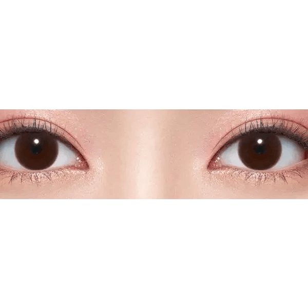 Olens Classi Water Choco — both eyes wearing the contact lenses