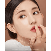 Olens Classi Water Choco — model portrait showing the contact lens look