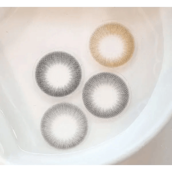 Olens Classi Water Choco — contact lens appearance comparison