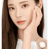 LensRang Comely Brown — model portrait showing the contact lens look