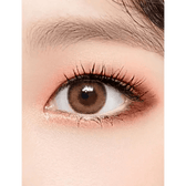 LensRang Comely Brown — single-eye close-up showing the contact lens appearance