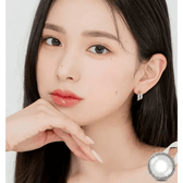 LensRang Comely Gray — model portrait showing the contact lens look