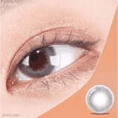 LensRang Credit Gray — single-eye close-up showing the contact lens appearance