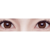 Olens Dali Extra Brown — both eyes wearing the contact lenses