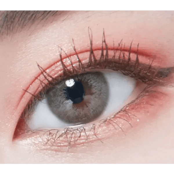 LensTown Dear MIMI Gray — single-eye close-up showing the contact lens appearance