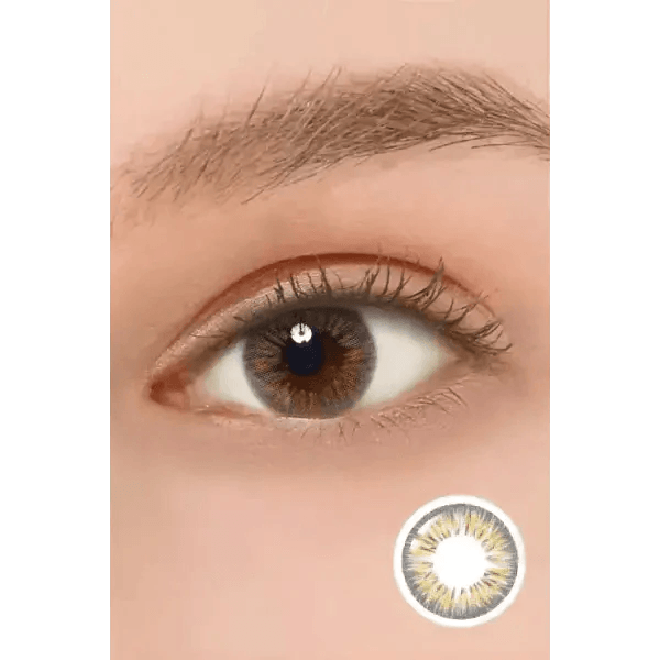LensTown Eau So Pretty Brown — single-eye close-up showing the contact lens appearance