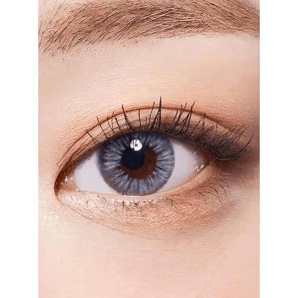 LensTown Eau So Pretty Gray — single-eye close-up showing the contact lens appearance