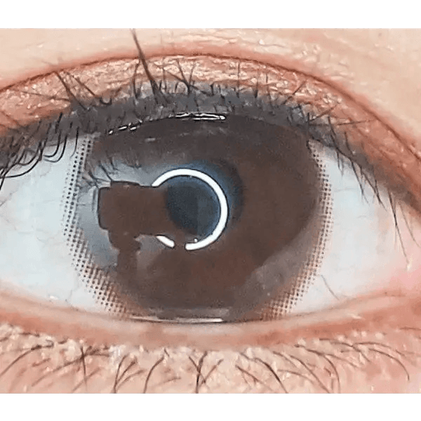 Olens EyeTeen Choco Brown — single-eye close-up showing the contact lens appearance