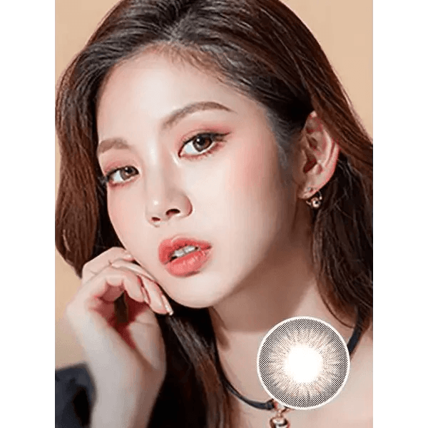 LensTown Fancia Gold Brown — model portrait showing the contact lens look