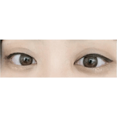 LensTown Fancia Gold Brown — both eyes wearing the contact lenses