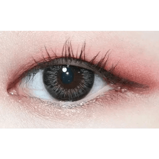 LensTown Fancia Silver Gray — single-eye close-up showing the contact lens appearance