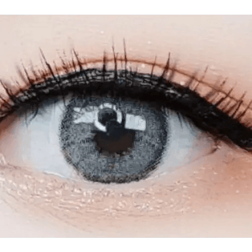 LensVery Funny Ann Wind Gray — single-eye close-up showing the contact lens appearance