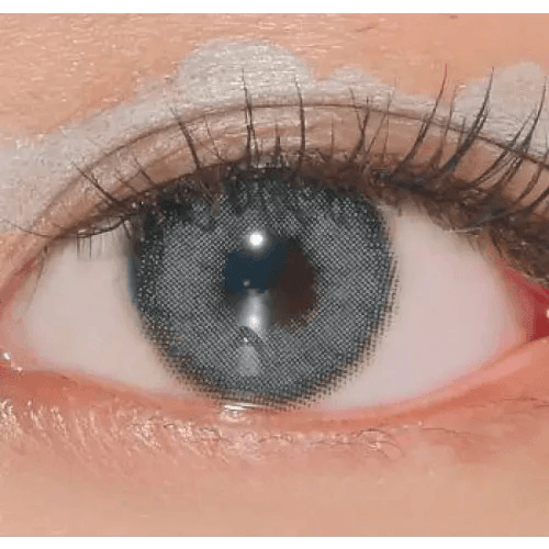 LensVery Funny Ann Wind Gray — single-eye close-up showing the contact lens appearance
