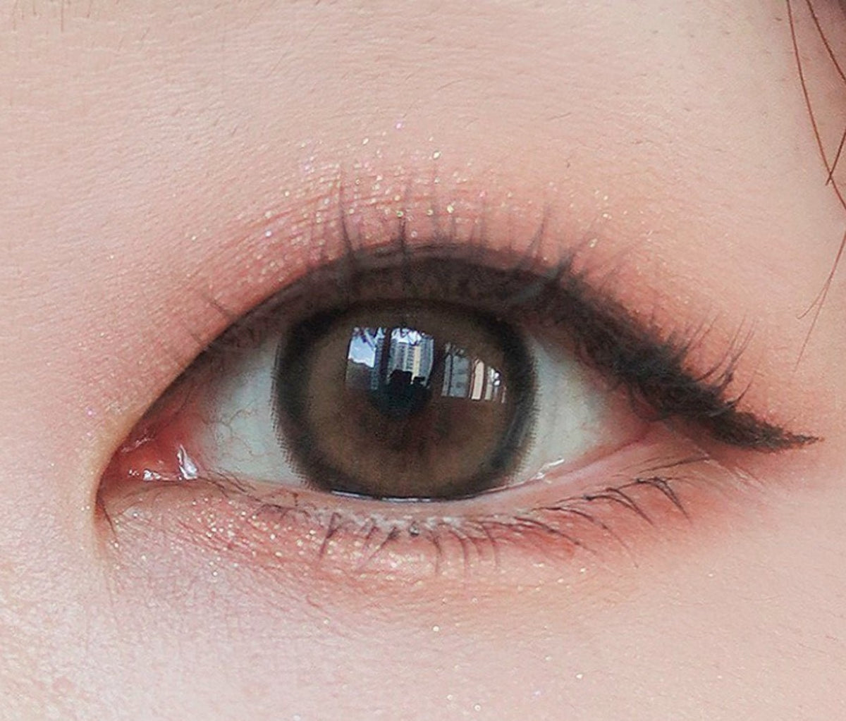 LensTown Glammic Soft Brown colored contact lens, 13.3mm graphic diameter, Monthly wear