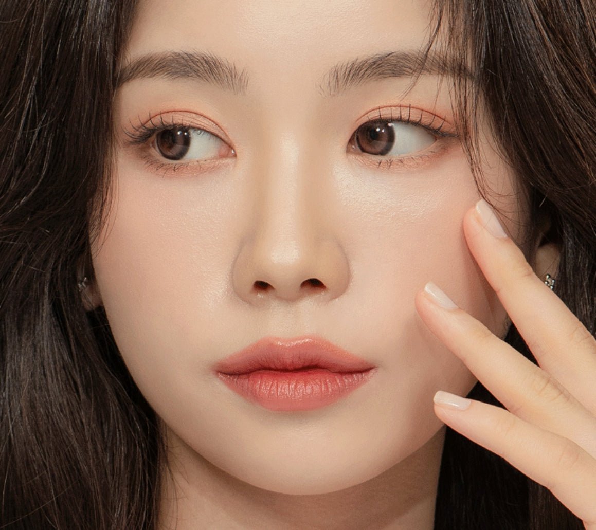 LensTown Glammic Soft Rose Pink colored contact lens, 13.3mm graphic diameter, Monthly wear