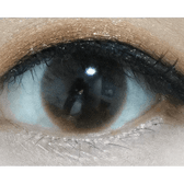 LensVery Honey U Choco — single-eye close-up showing the contact lens appearance