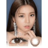 LensVery Honey U Choco — model portrait showing the contact lens look