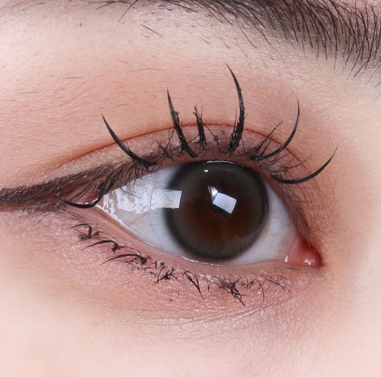 i-DOL Eyeis Ash Brown colored contact lens, 13.0mm graphic diameter, Monthly wear
