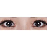 Olens Indie Black — both eyes wearing the contact lenses