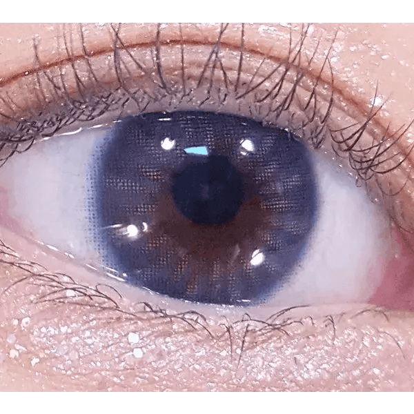 LensRang iWWi Ailleen Blue — single-eye close-up showing the contact lens appearance