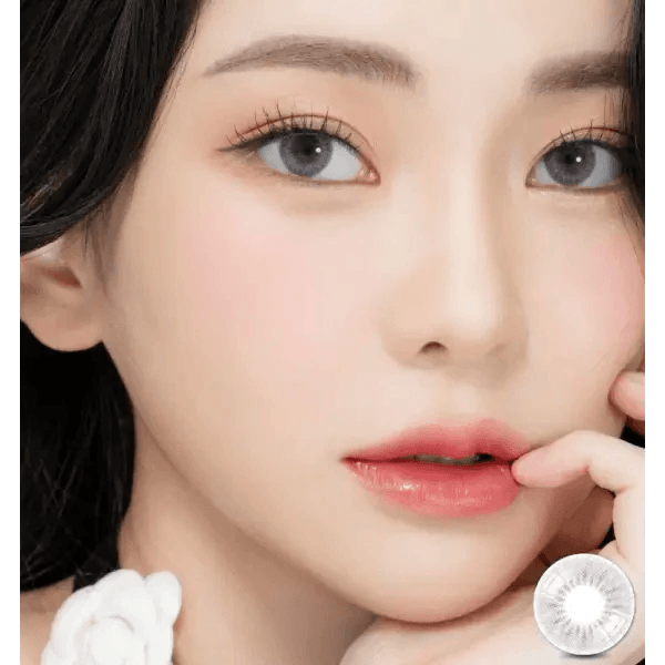 LensRang iWWi Ailleen Gray — model portrait showing the contact lens look
