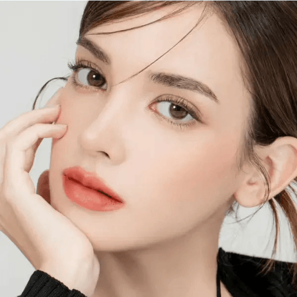 LensRang iWWi Celinay Choco — model portrait showing the contact lens look