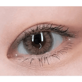 LensRang iWWi Iwwinka Hazel — single-eye close-up showing the contact lens appearance