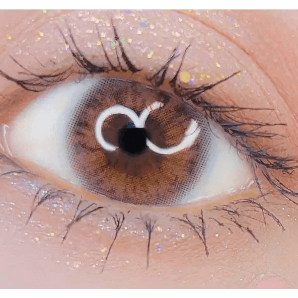 LensRang iWWi Iwwinka Pink — single-eye close-up showing the contact lens appearance
