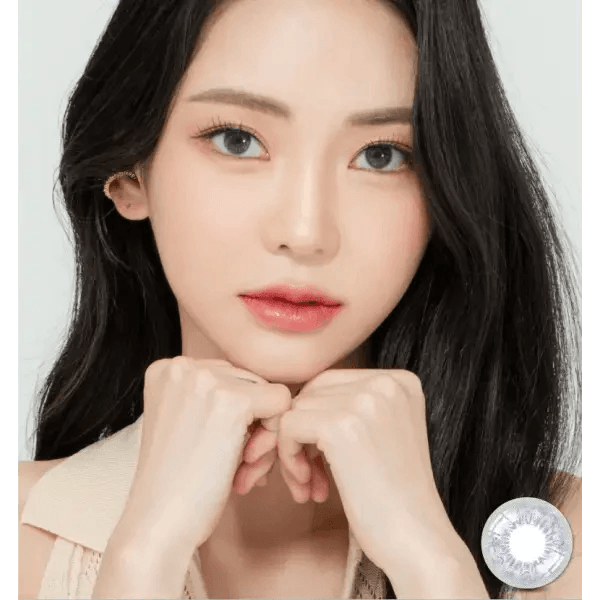 LensRang iWWi Narcissus Blue — model portrait showing the contact lens look