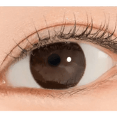 LensRang Iwwiny Choco — single-eye close-up showing the contact lens appearance