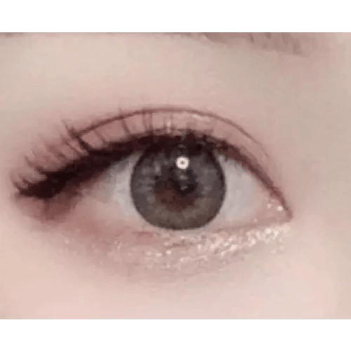 LensRang Iwwitch Gray — single-eye close-up showing the contact lens appearance
