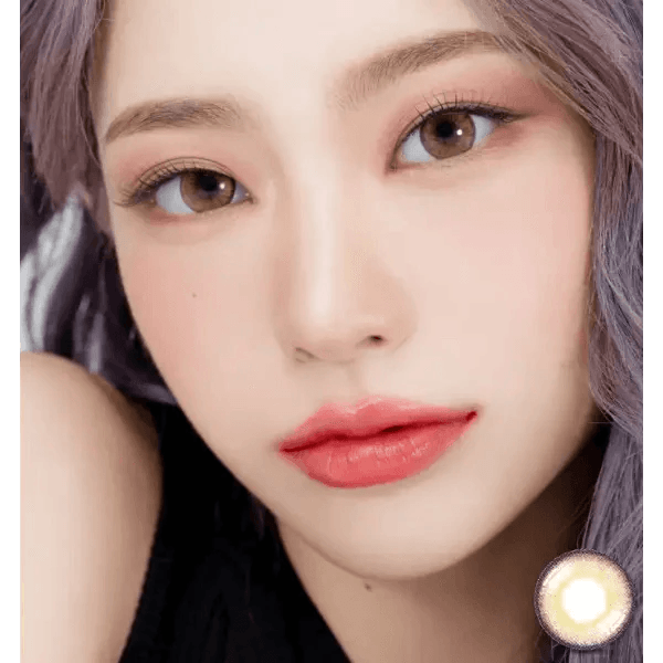 LensRang Iwwitch Up Brown — model portrait showing the contact lens look