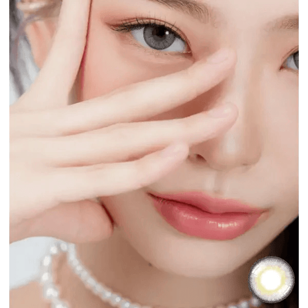 LensRang Iwwitch Up Gray — model portrait showing the contact lens look