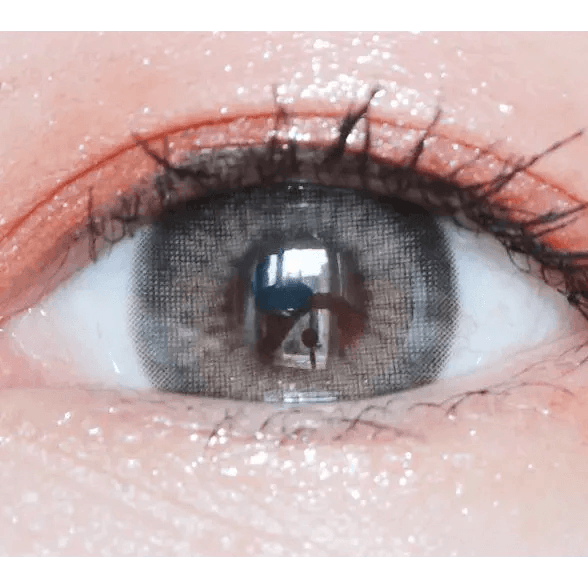 LensTown Kakao Friends Muzi Gray — single-eye close-up showing the contact lens appearance