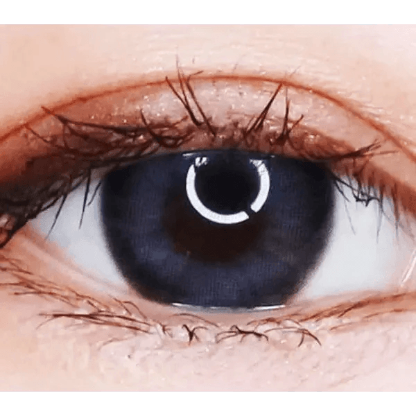LensTown Kakao Friends Neo Gray — single-eye close-up showing the contact lens appearance