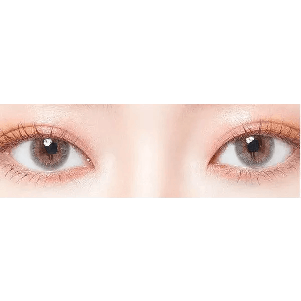 LensTown Kiralet Gray — both eyes wearing the contact lenses