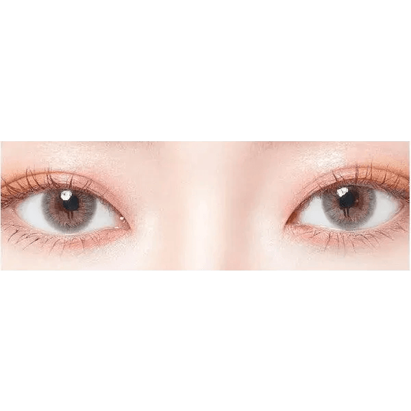 LensTown Kiralet Gray Toric — both eyes wearing the contact lenses