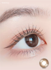 LensRang iWWi Hibiscus Brown — single-eye close-up showing the contact lens appearance