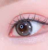 LensRang Sharing Gray — single-eye close-up showing the contact lens appearance